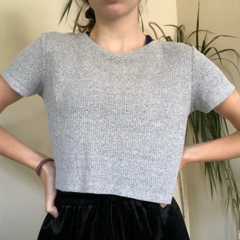 Grey crop top - Picture 1 of 3